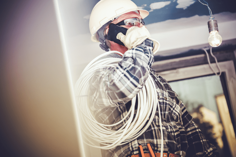 קבלן חשמל לבתים פרטיים מטפל בכל תקלות החשמל בבית